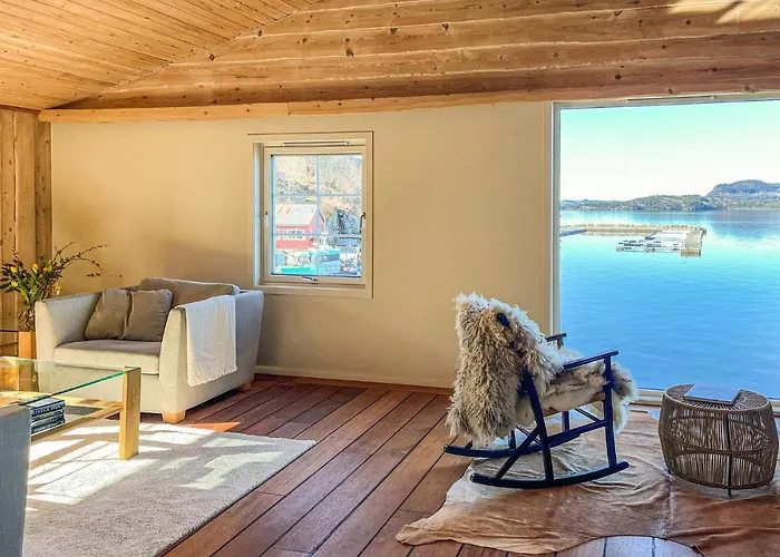 3 Bedroom Awesome In *